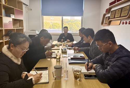 海曙区关工委、海曙区公安分局和省人大代表开展关心下一代工作座谈